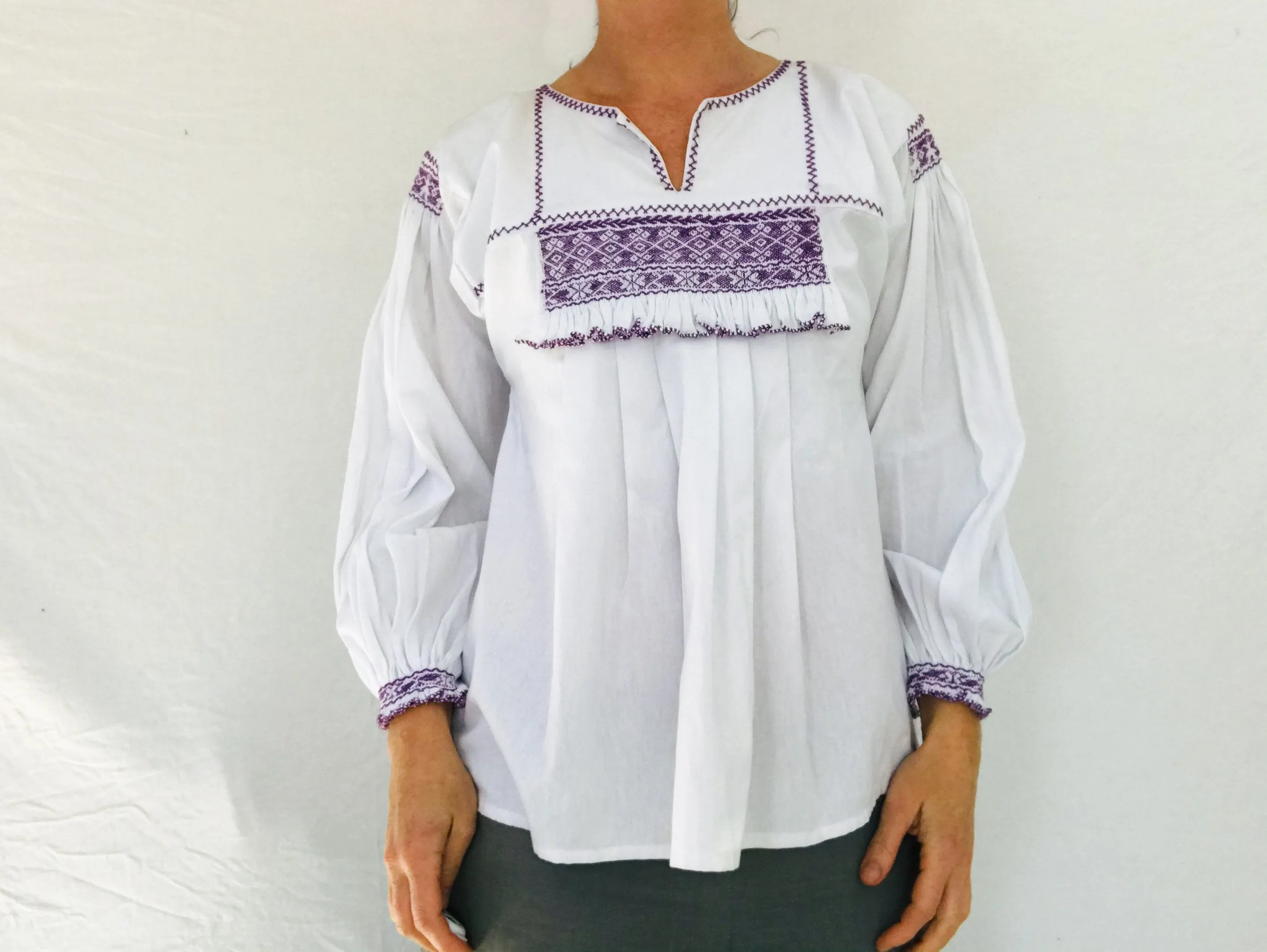 Hand-Embroidered Nahua Blouse. Pepenado. Puebla, Mexico